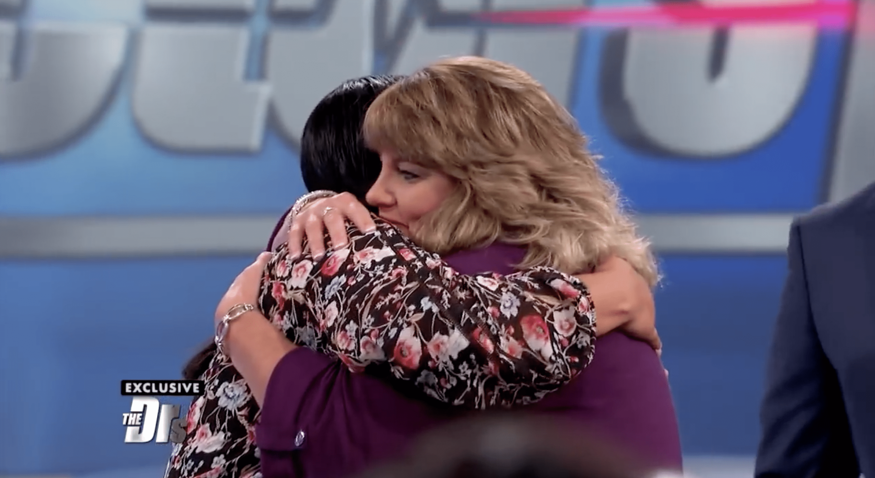 Cherish Coates and Jeannie Joseph share a hug. | Photo: YouTube.com/The Doctors