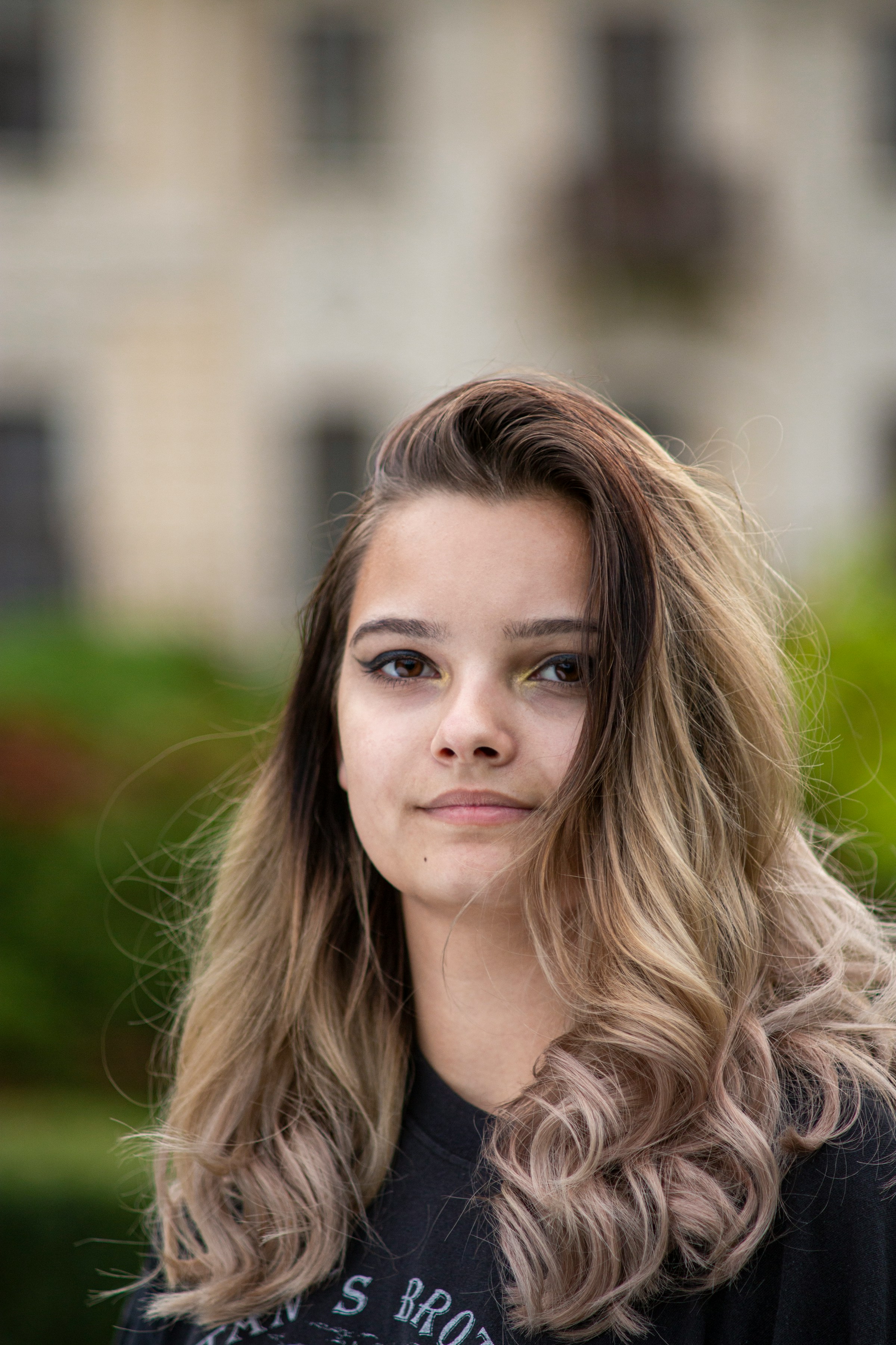 A smiling teenage girl | Source: Unsplash