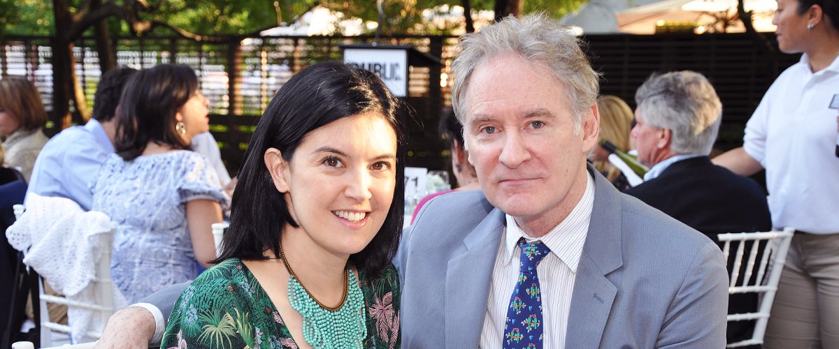 Phoebe Cates and Kevin Kline attend a gala for the Public Theater at Central Park in New York, U.S., on Monday, June 20, 2011 | Photo: Getty Images