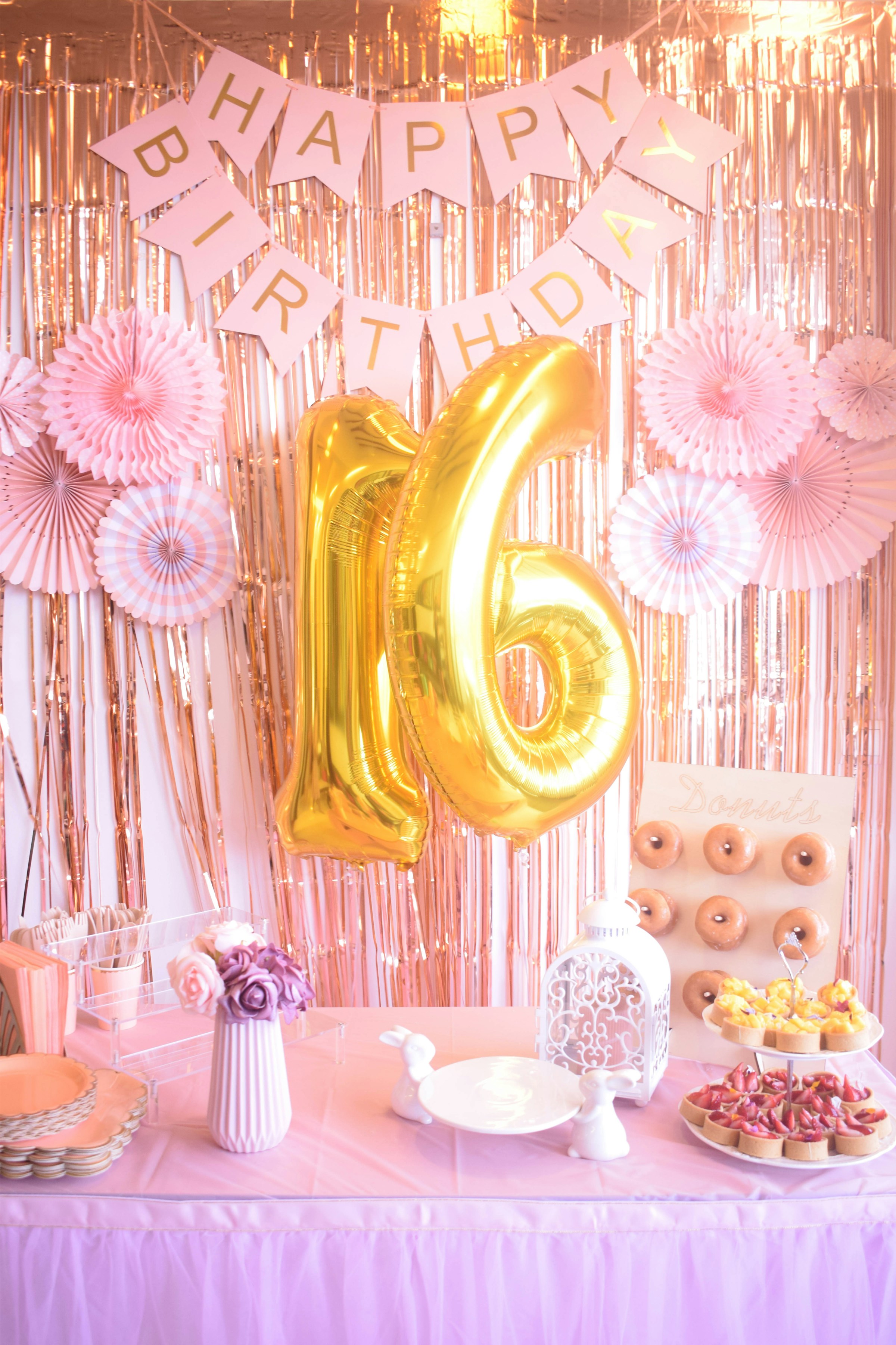 A sweet sixteen birthday set up | Source: Unsplash