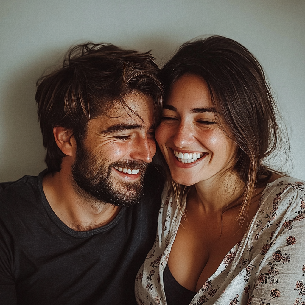 A smiling couple | Source: Midjourney