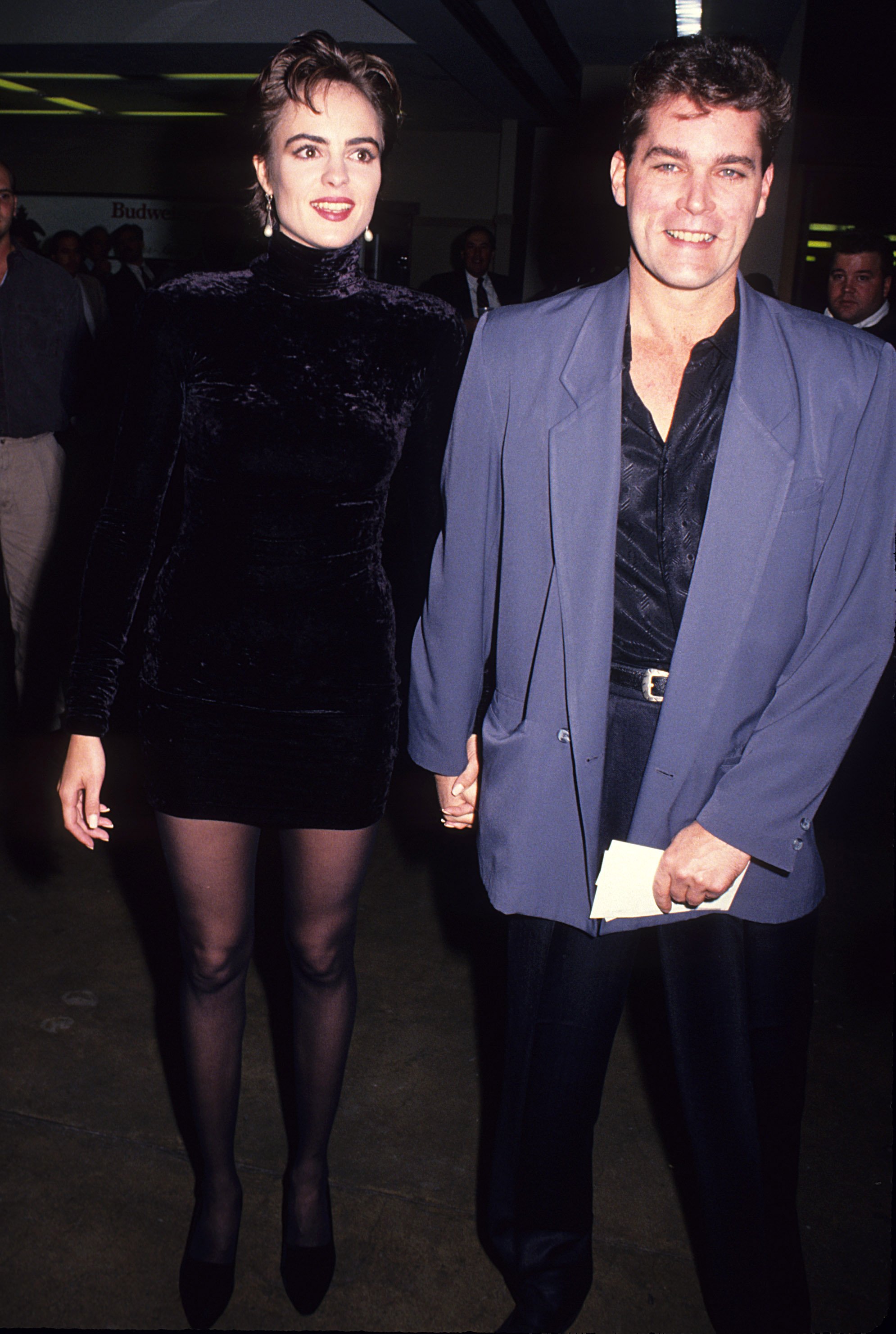 Michelle Johnson and Ray Liotta at Championship Fight on April 19, 1991, in Atlantic City, New Jersey. | Source: Tom Wargacki/WireImage/Getty Images