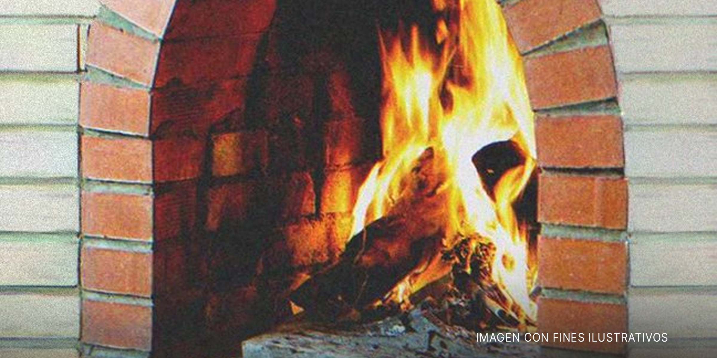 Leña ardiendo en una chimenea. | Foto: Shutterstock