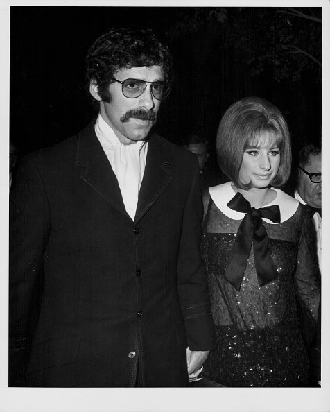 Elliot Gould and Barbra Streisand, attending the Academy Awards, Los Angeles, on April 14, 1969. | Photo: Getty Images