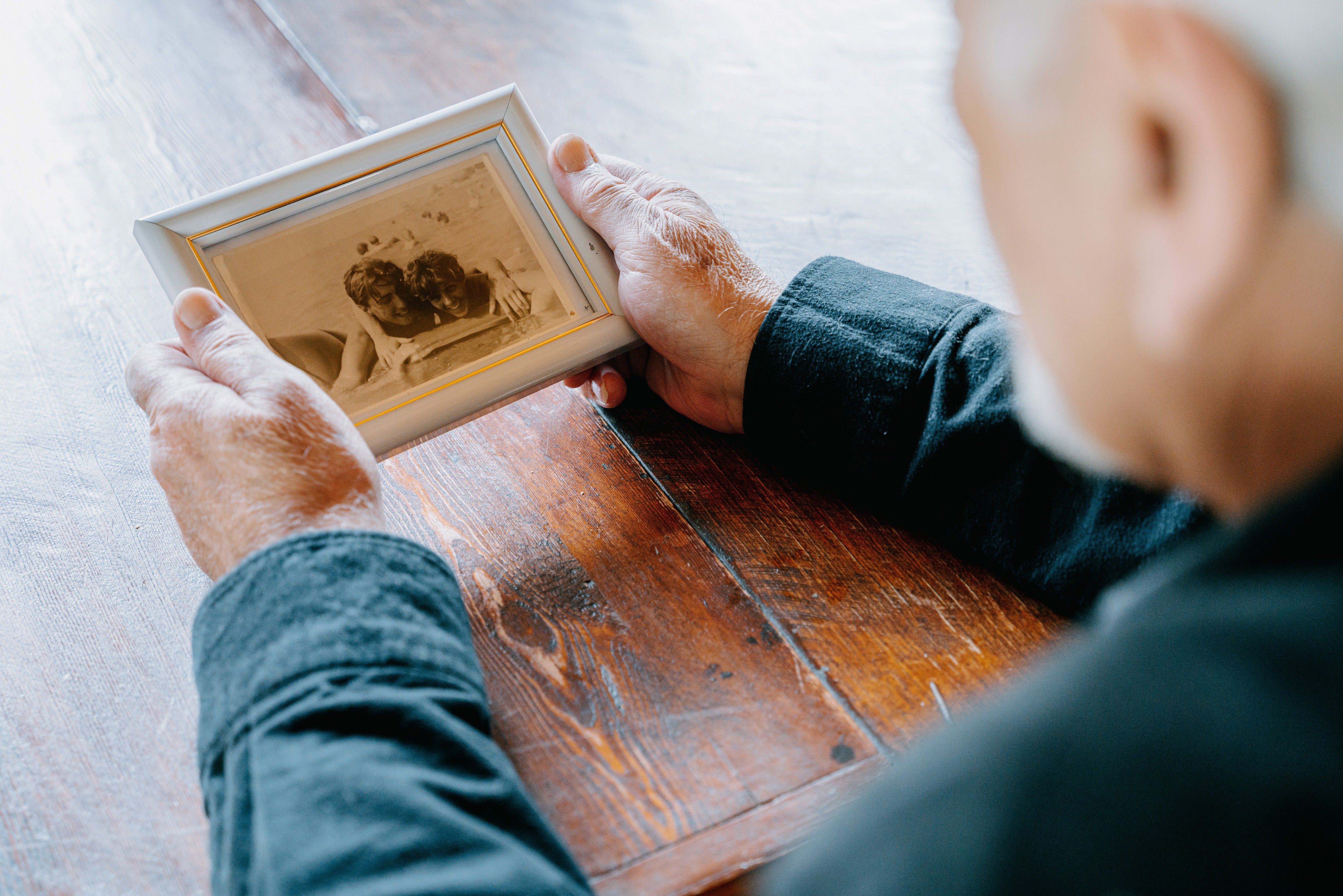 Edward was heartbroken that his children were embarrassed of him. | Source: Pexels