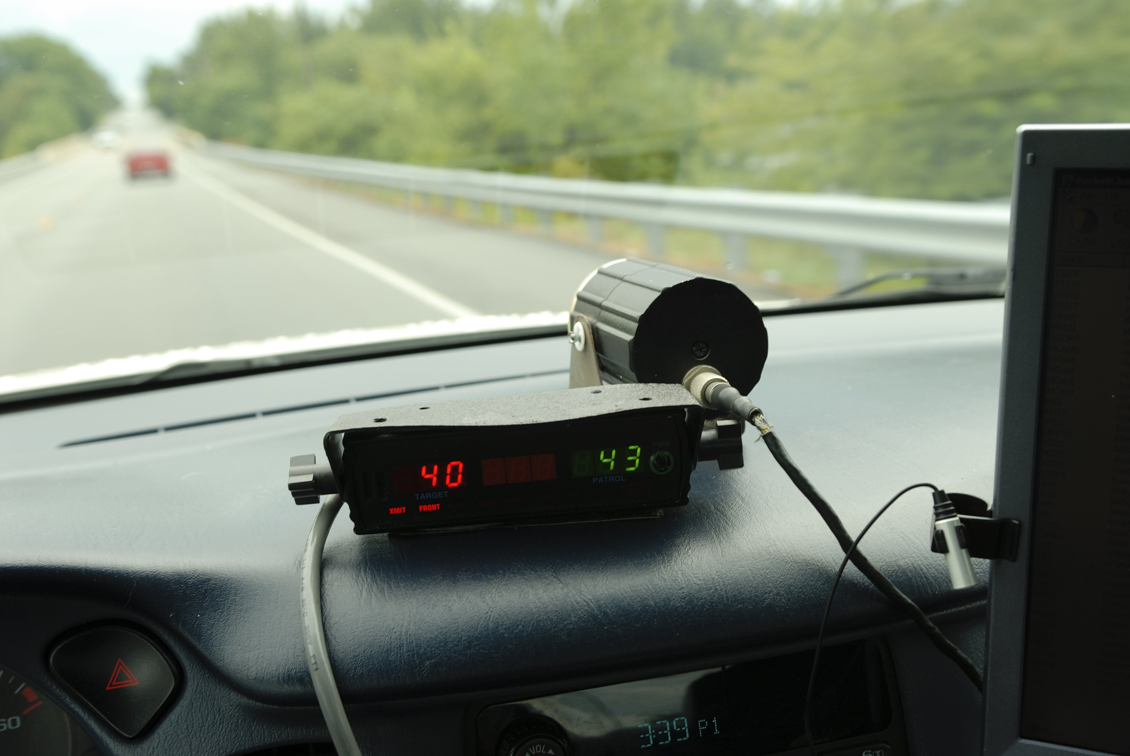 Voitures radars. | Photo : shutterstock