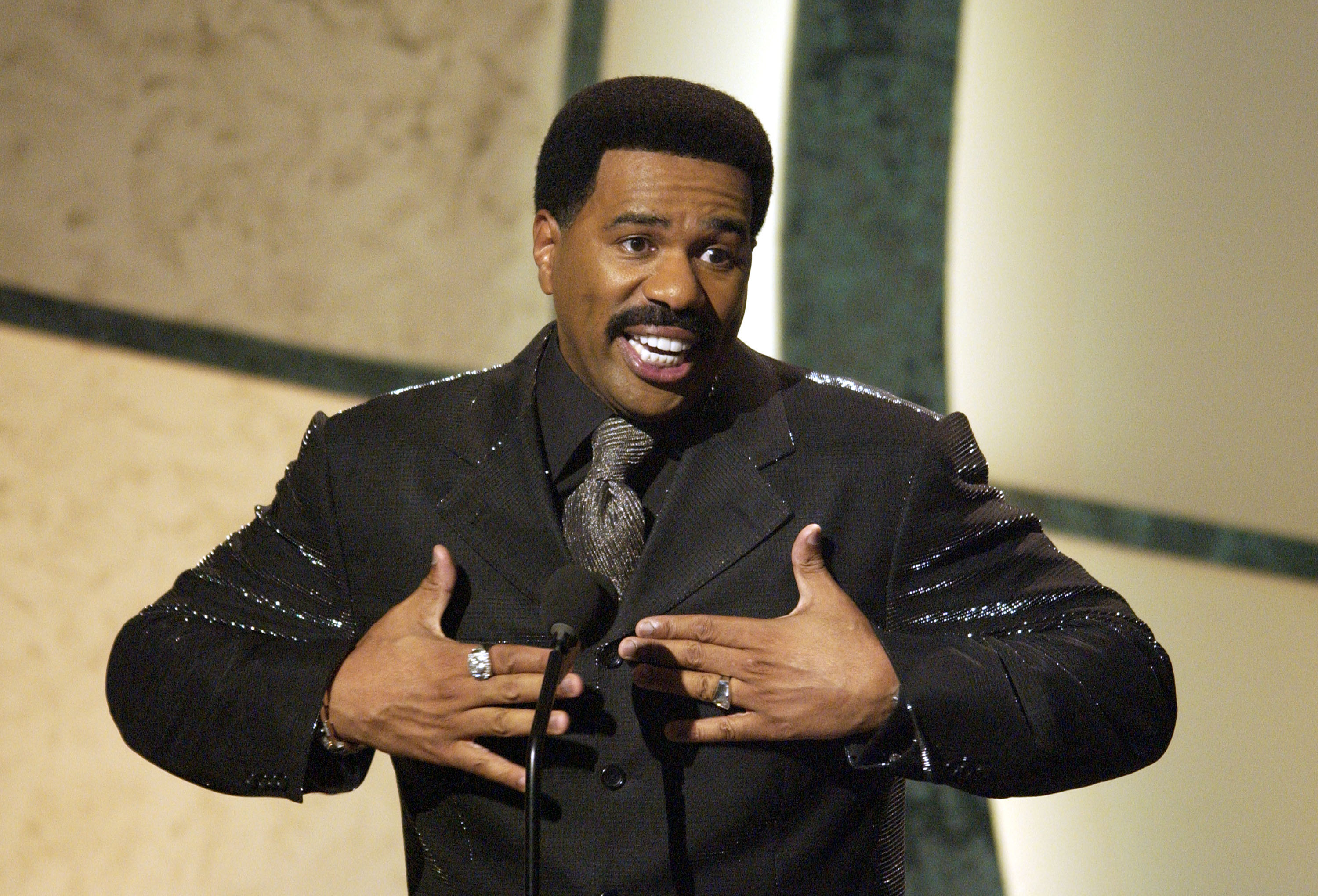 Steve Harvey in Hollywood, California on June 25, 2002 | Source: Getty Images