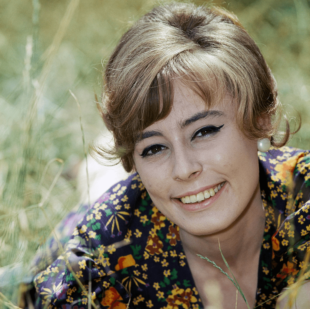 Portrait de la chanteuse Georgette Lemaire, vers 1960, en France. | Photo : Getty Images