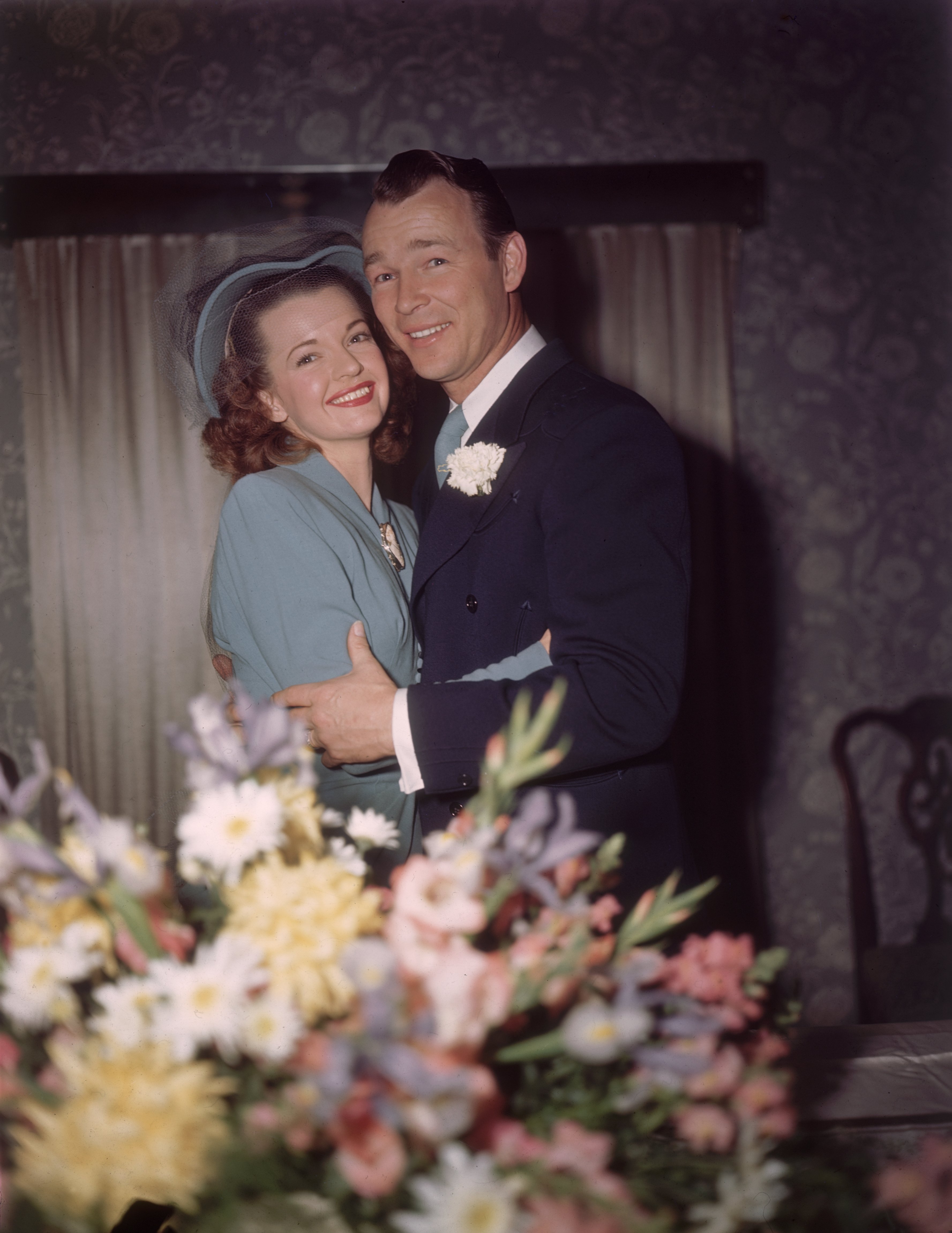 Roy Rogers and Dale Evans embracing on their wedding day. | Source: Getty Images