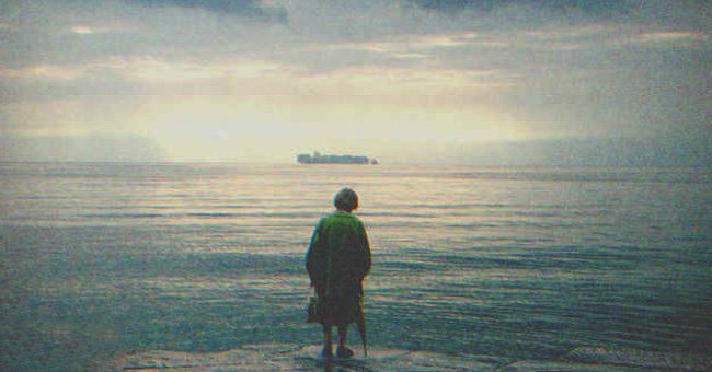 Old Woman Waits by the Sea Daily for 11 Years, Sees a Ship One Day and Whispers, “He’s Back” – Story of the Day