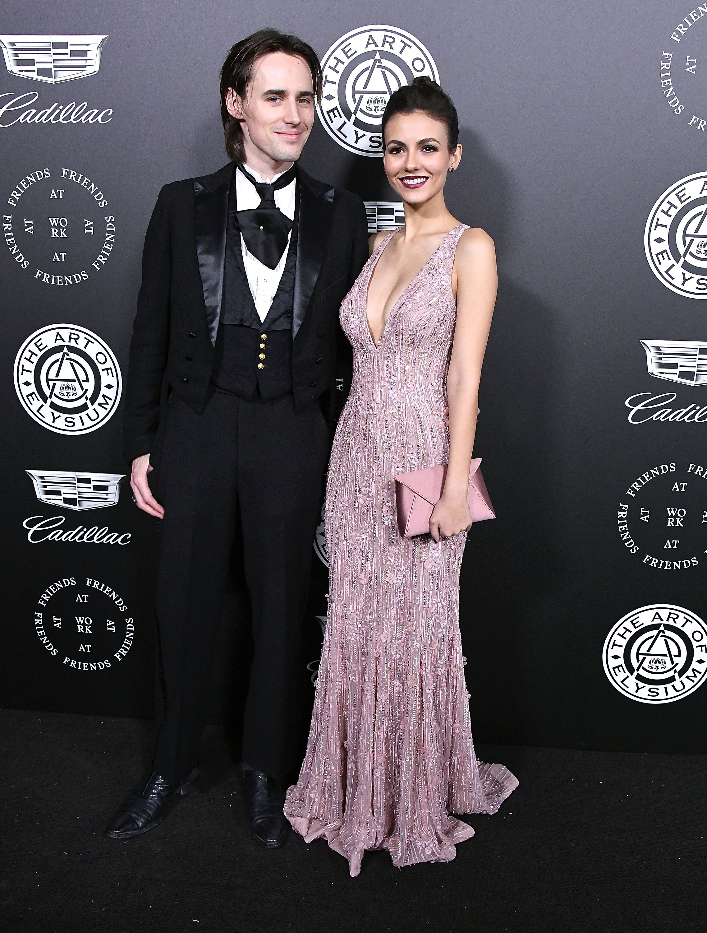 Reeve Carney and Victoria Justice arrives at the The Art Of Elysium's 11th Annual Celebration - Heaven on January 6, 2018, in Santa Monica, California | Source: Getty Images