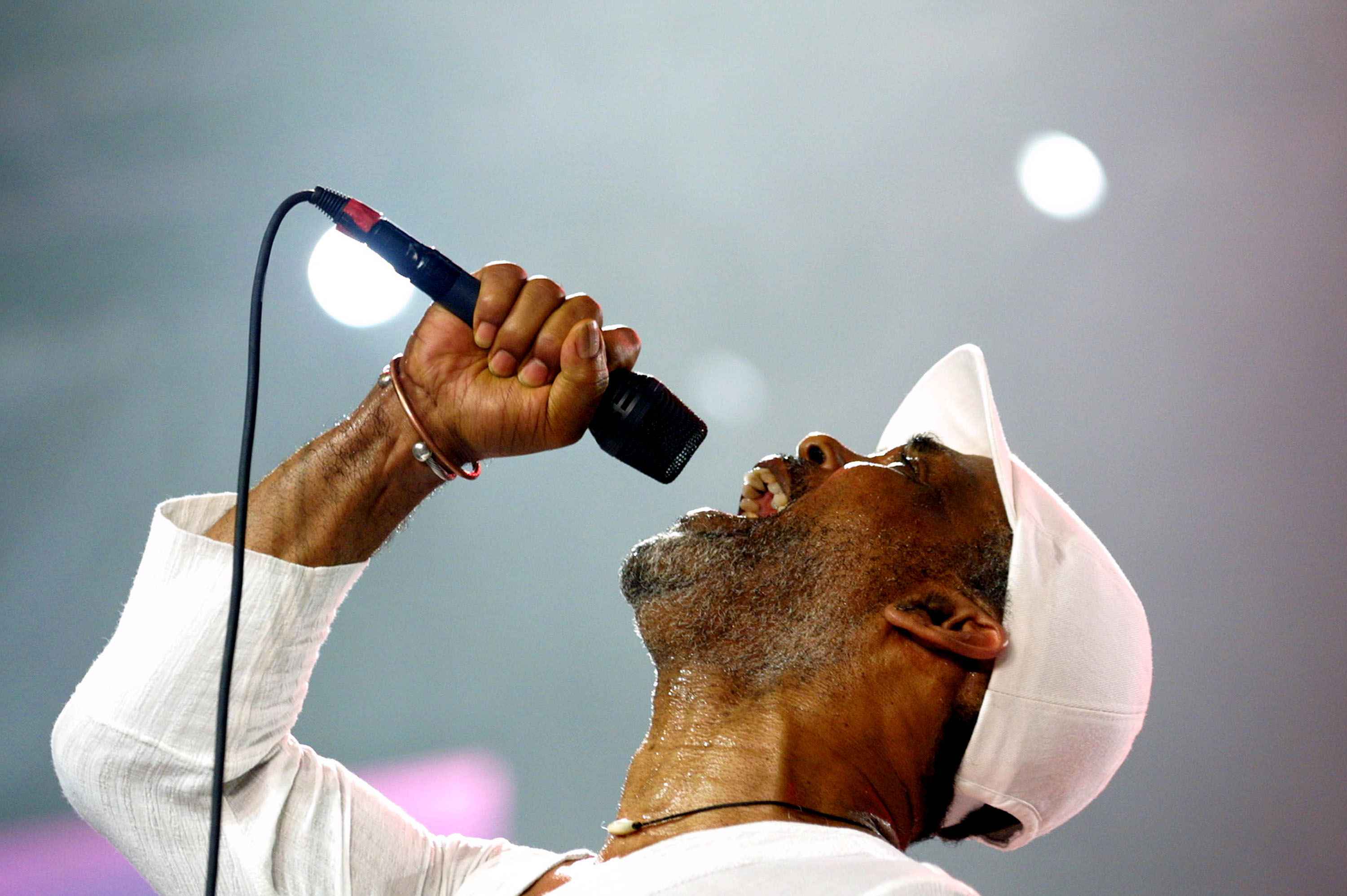 Frankie Beverly of Frankie Beverly and Maze performs to close out the 10th Annual Essence Festival in the New Orleans Superdome, on July 4, 2004 | Source: Getty Images