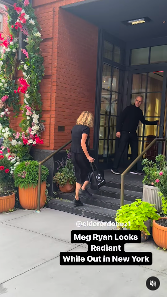 Meg Ryan spotted out in New York, posted on August 23, 2024 | Source: Instagram/elderordonez1