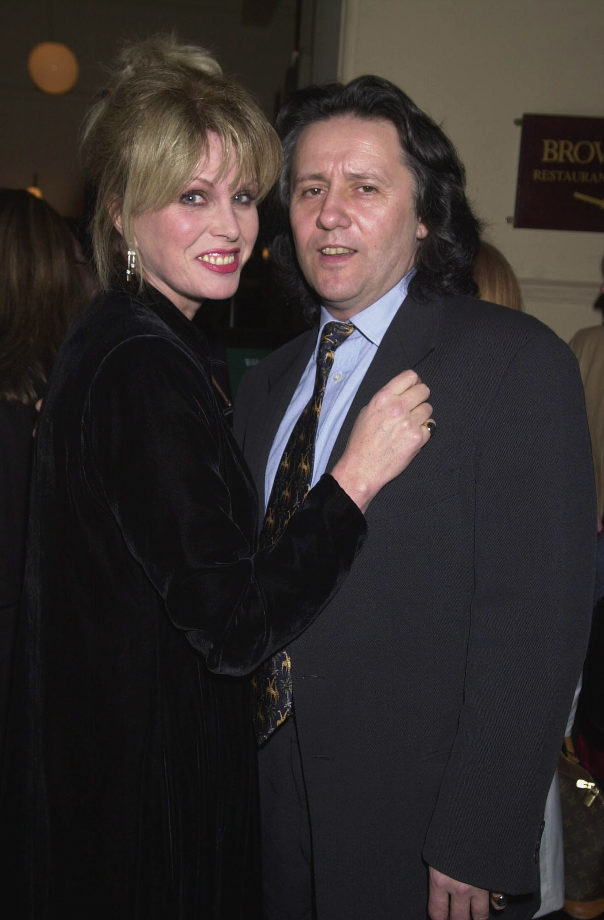 Joanna Lumley with Stephen Barlow on 3rd March 2001, in London, England. | Source: Getty Images