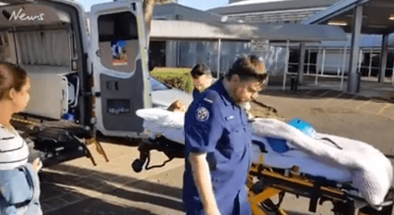 Mujer camino a cumplir su último deseo / Imagen tomada de: Facebook / NSW Ambulance Mujer camino a cumplir su último deseo / Imagen tomada de: Facebook / NSW Ambulance