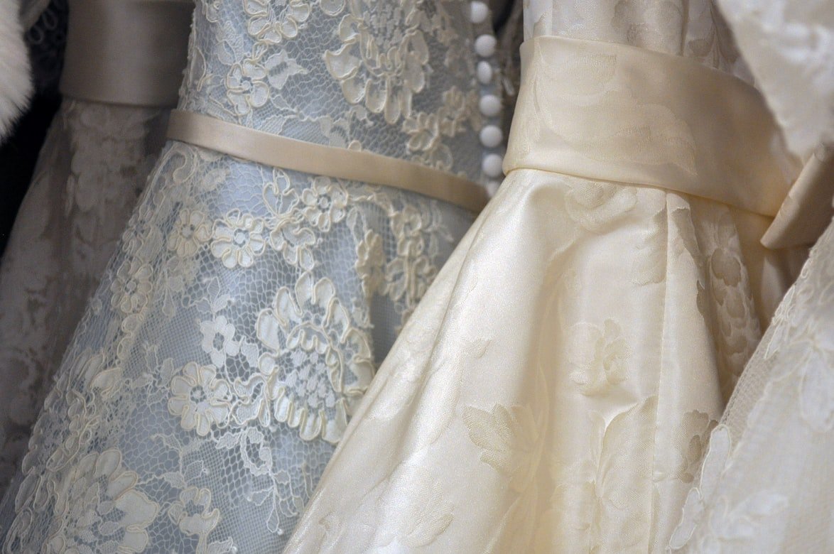 Gwen a acheté une robe de mariée à Donna | Source : Unsplash