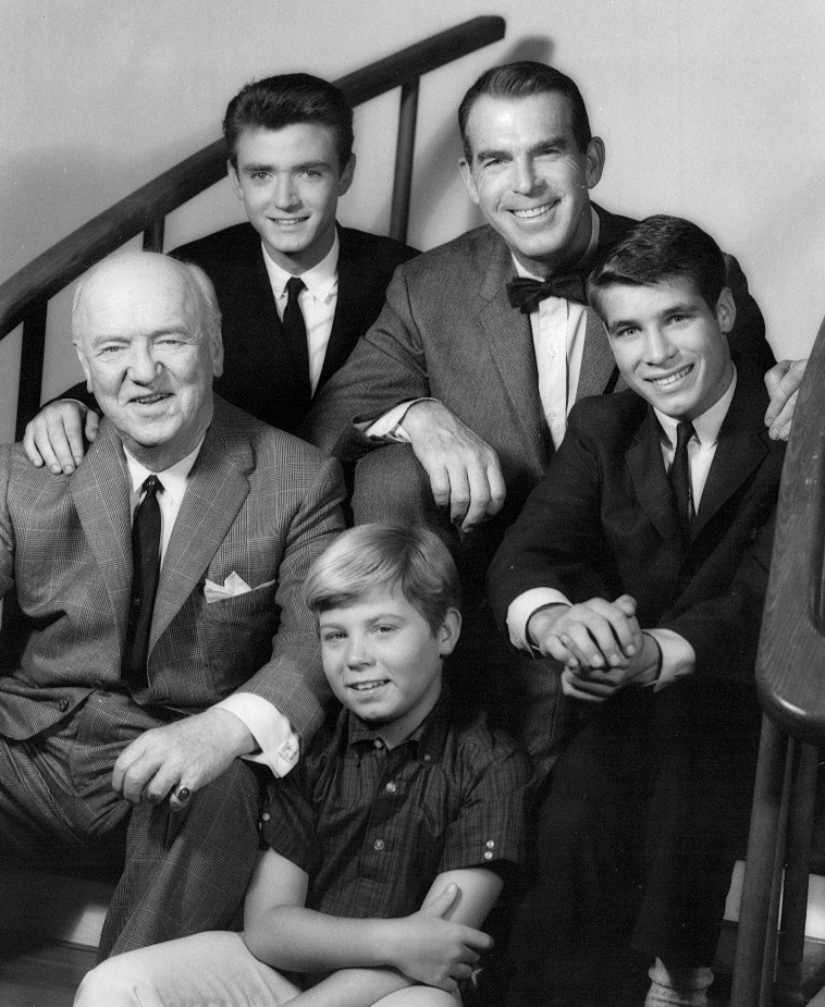 William Frawley with the cast of "My Three Sons." I Image: Getty Images.