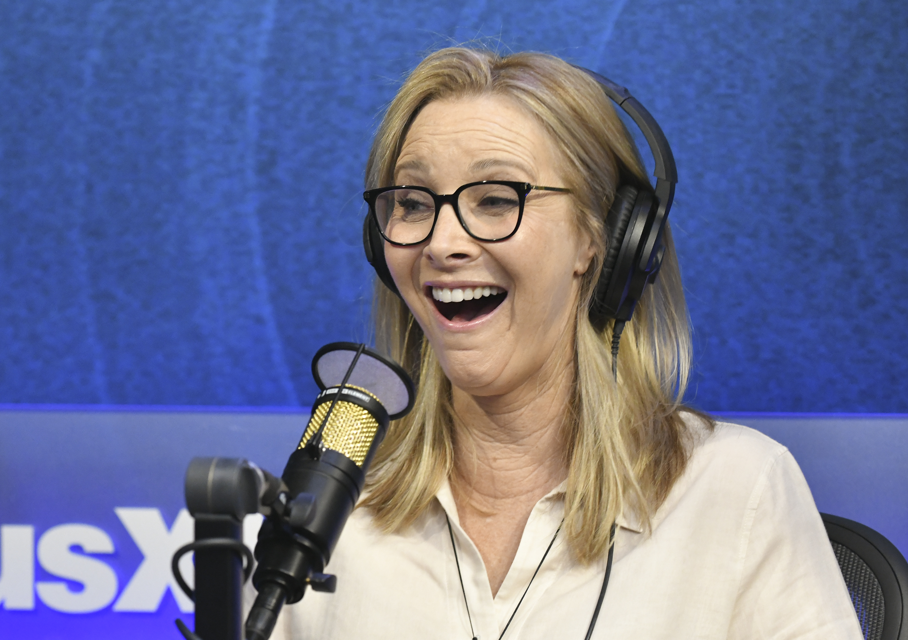 Lisa Kudrow visits the SiriusXM Hollywood Studio in Los Angeles, California on June 28, 2022. | Source: Getty Images