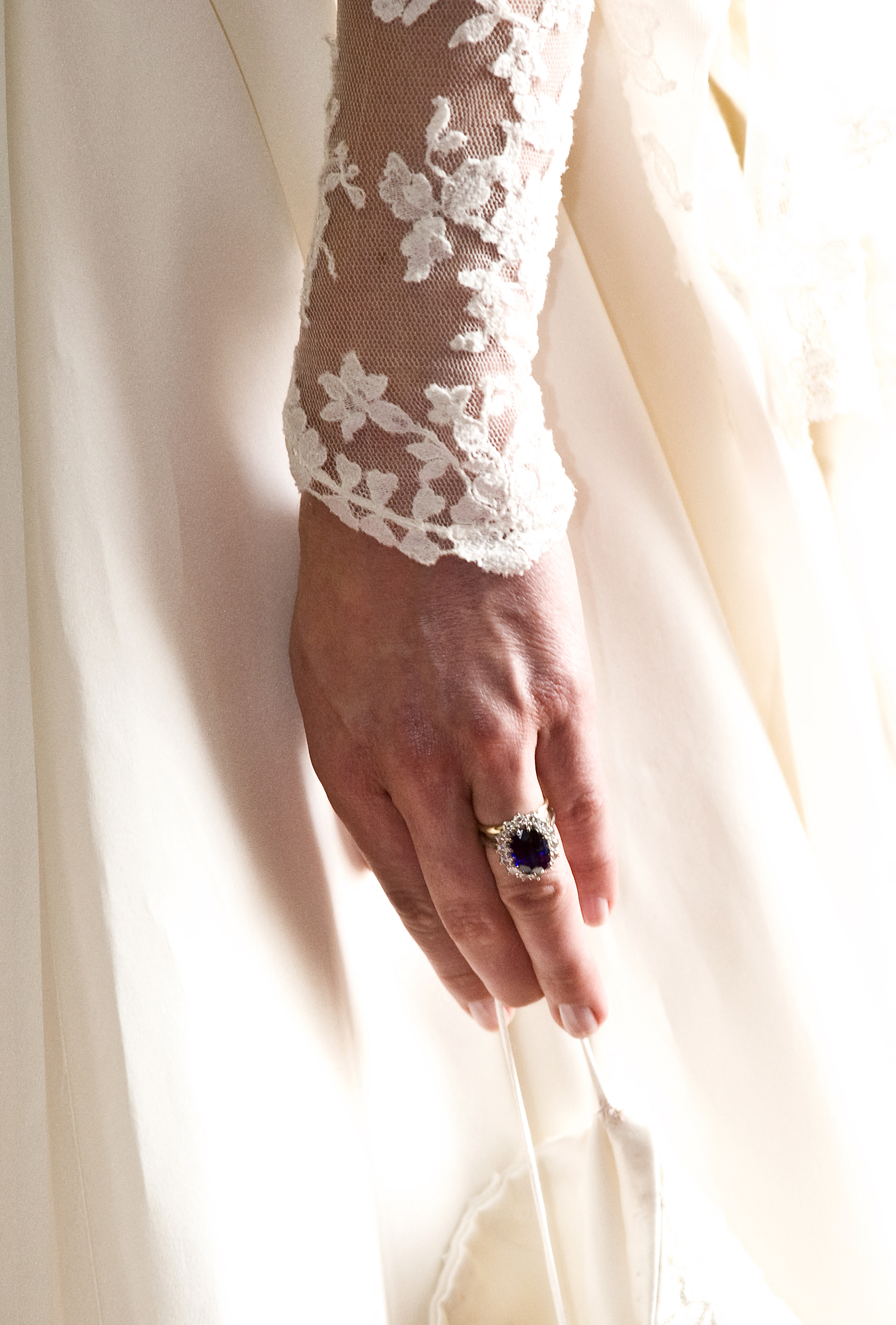 A photo shows the wedding and engagement rings worn by Catherine Middleton, on April 29, 2011 | Source: Getty Images