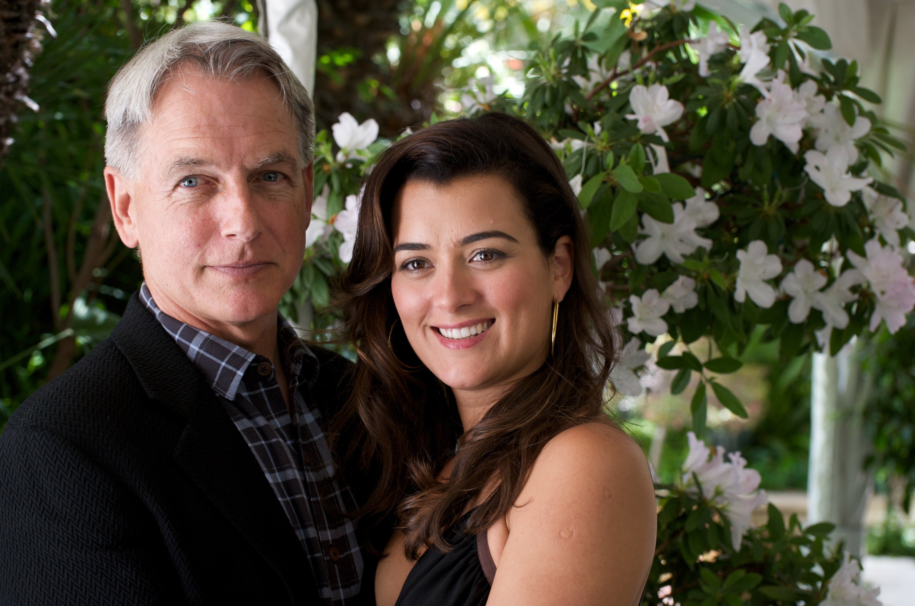 Mark Harmon and Cote de Pablo at the Four Seasons Hotel during the "NCIS" press conference on April 22, 2009 in Beverly Hills | Source: Getty Images