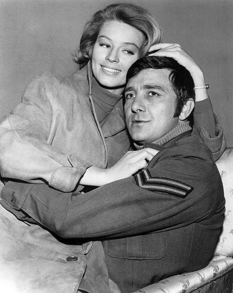 Richard Dawson as Newkirk with Ulla Stromstedt from the television program "Hogan's Heroes." | Source: Wikimedia Commons