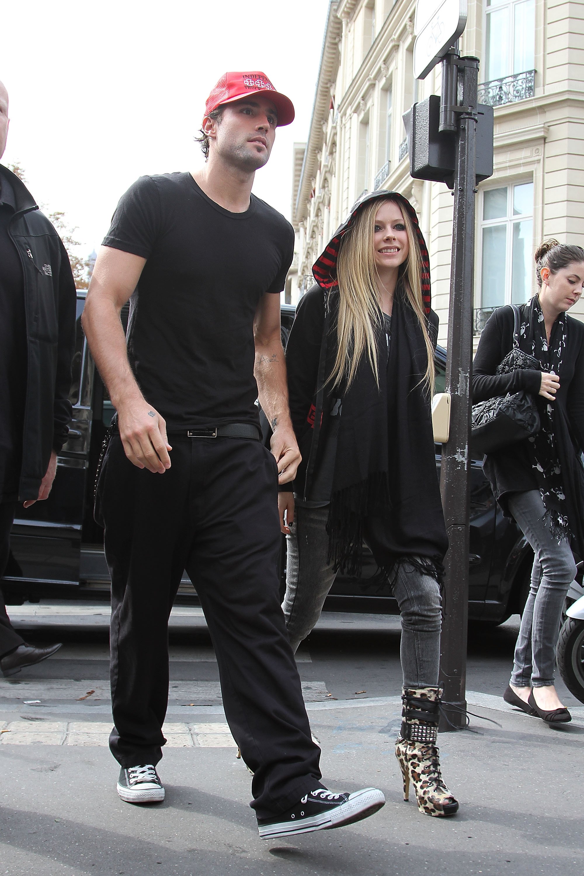 Avril Lavigne and Brody Jenner at the 'L'Avenue' restaurant on September 16, 2011, in Paris, France. | Source: Getty Images
