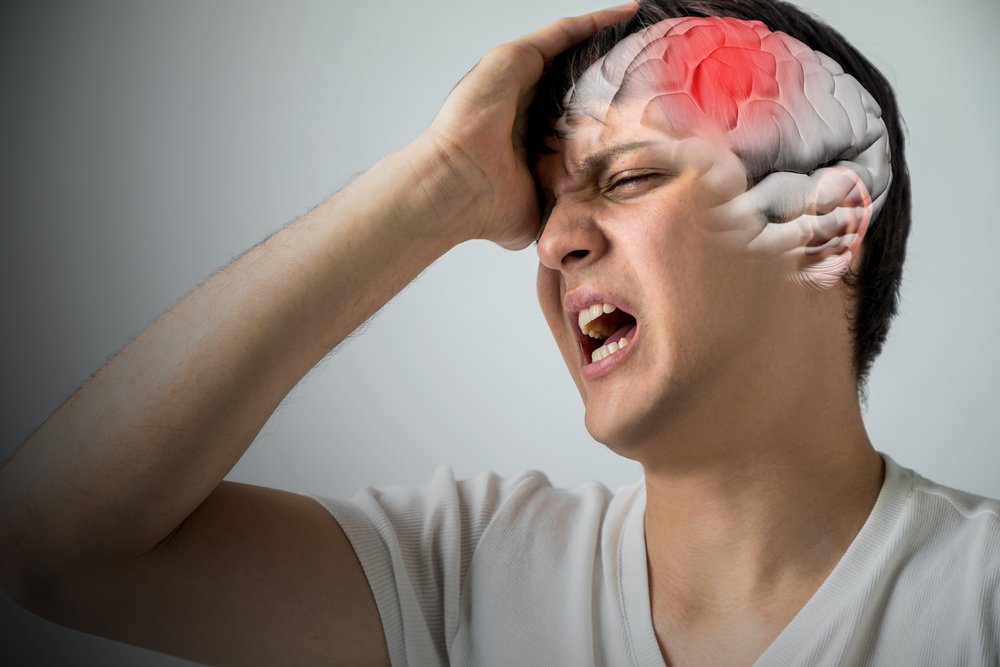 Hombre con dolor de cabeza | Foto: Shutterstock Hombre con dolor de cabeza | Foto: Shutterstock