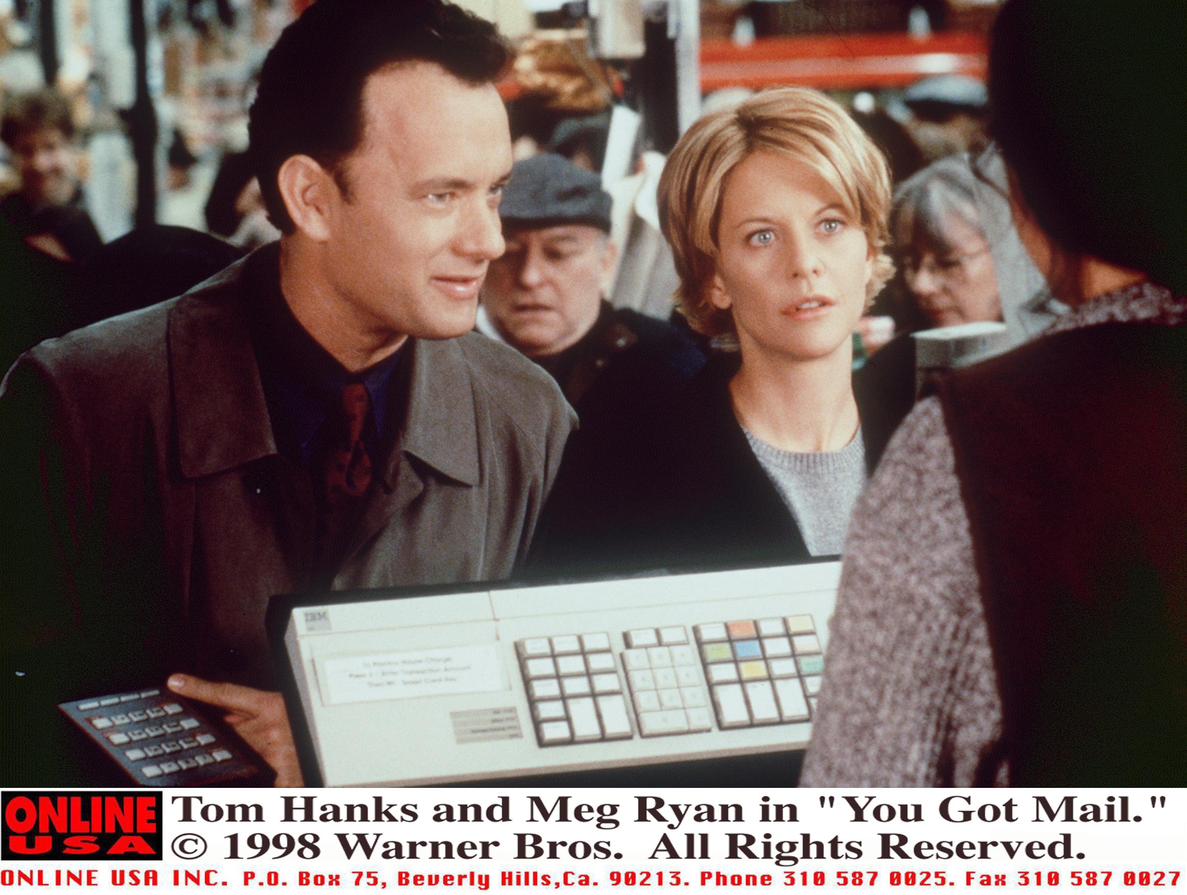 Tom Hanks ve Meg Ryan'dan bir sahnede "Mektubunuz var" 1998'de |  Kaynak: Getty Images