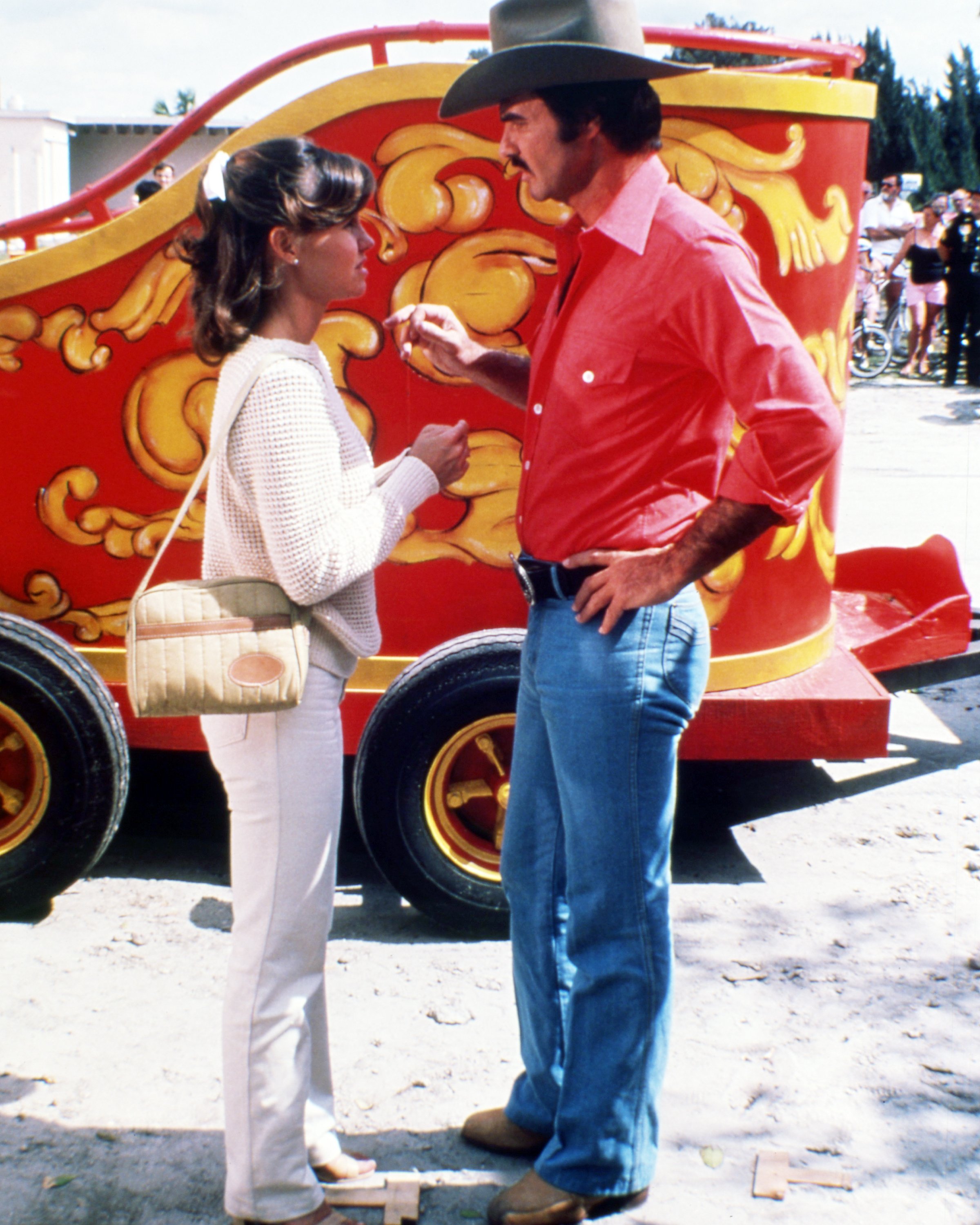 Burt Reynolds and Sally Field in "Smokey And The Bandit" in 1977 | Source: Getty Images