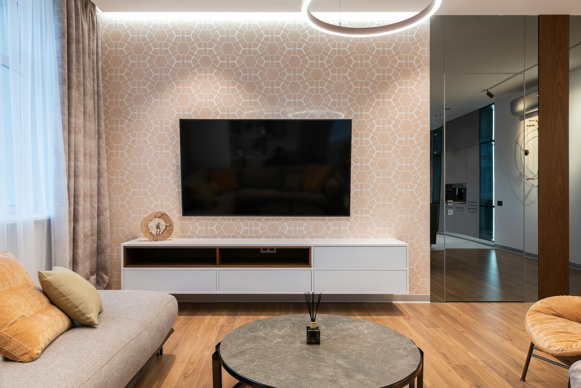 A TV in a modern living room | Source: Pexels