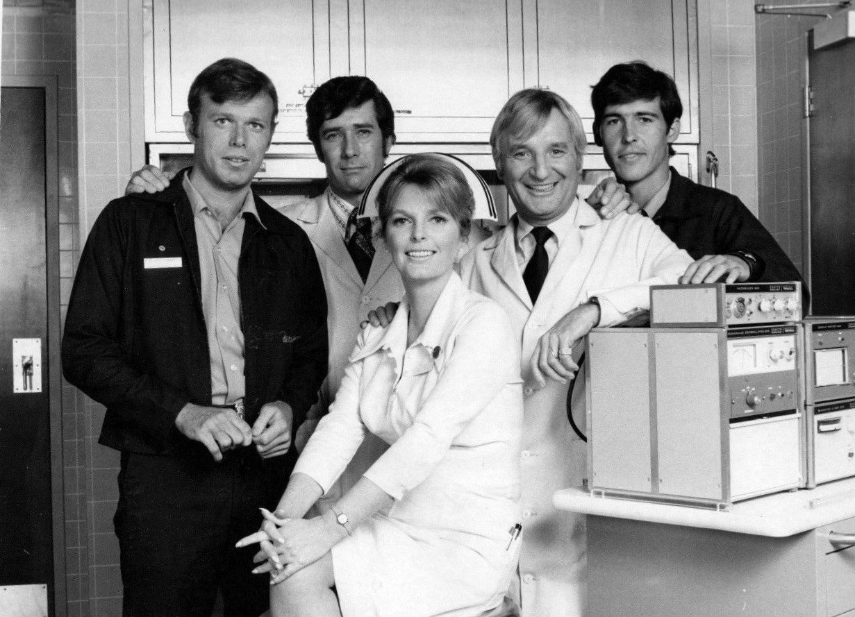 Randolph Mantooth and the cast of "Emergency!" circa 1973 | Source: Wikimedia Commons