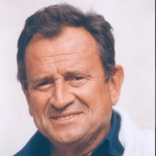 Georges Descrières | Photo : Youtube/ai.pictures Français Georges Descrières | Photo : Youtube/ai.pictures Français