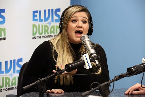 Kelly Clarkson at "The Elvis Duran Z100 Morning Show"on December 5, 2016 in New York City. | Photo: Getty Images