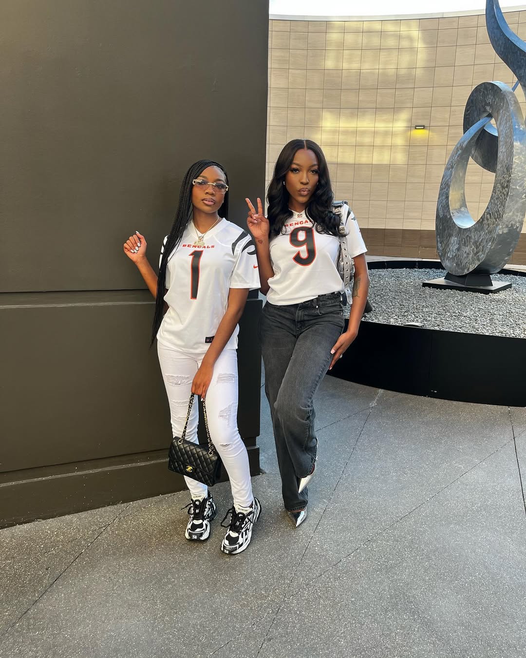 Jicyra Johnson poses with a sibing, dated September 30, 2023 | Source: Instagram/jicyraa