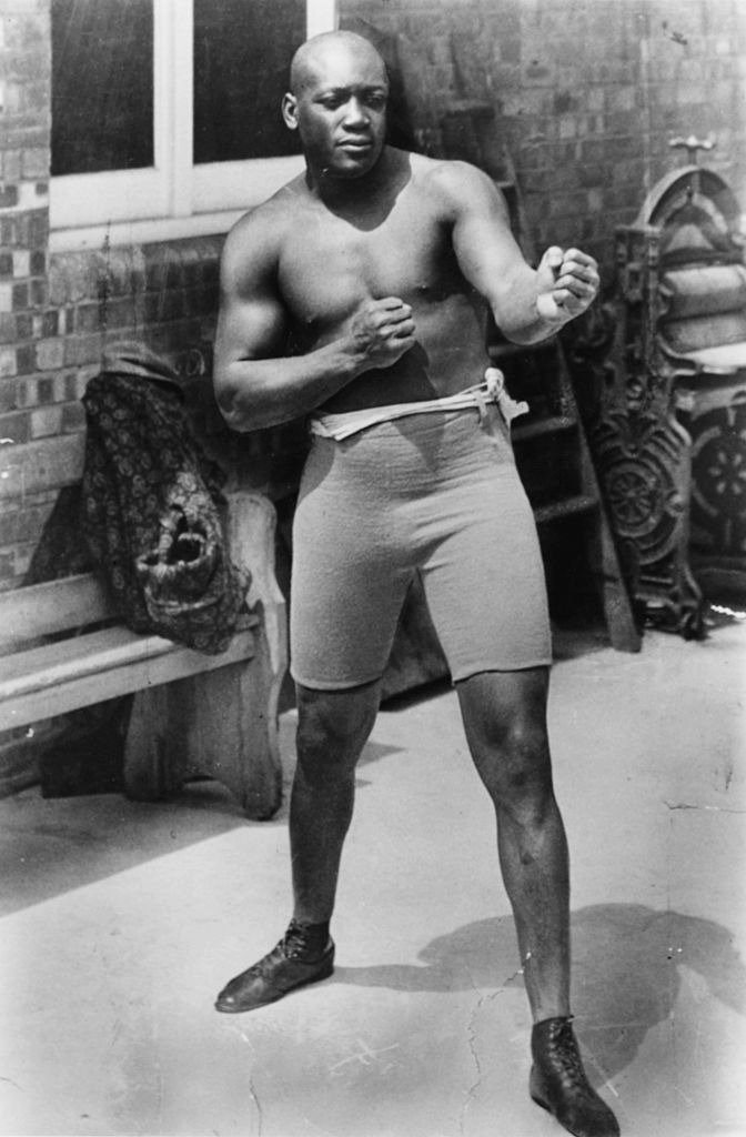 Portrait of American boxer Jack Johnson, the first black heavyweight boxing champion of the world, circa 1910 | Photo: Getty Images