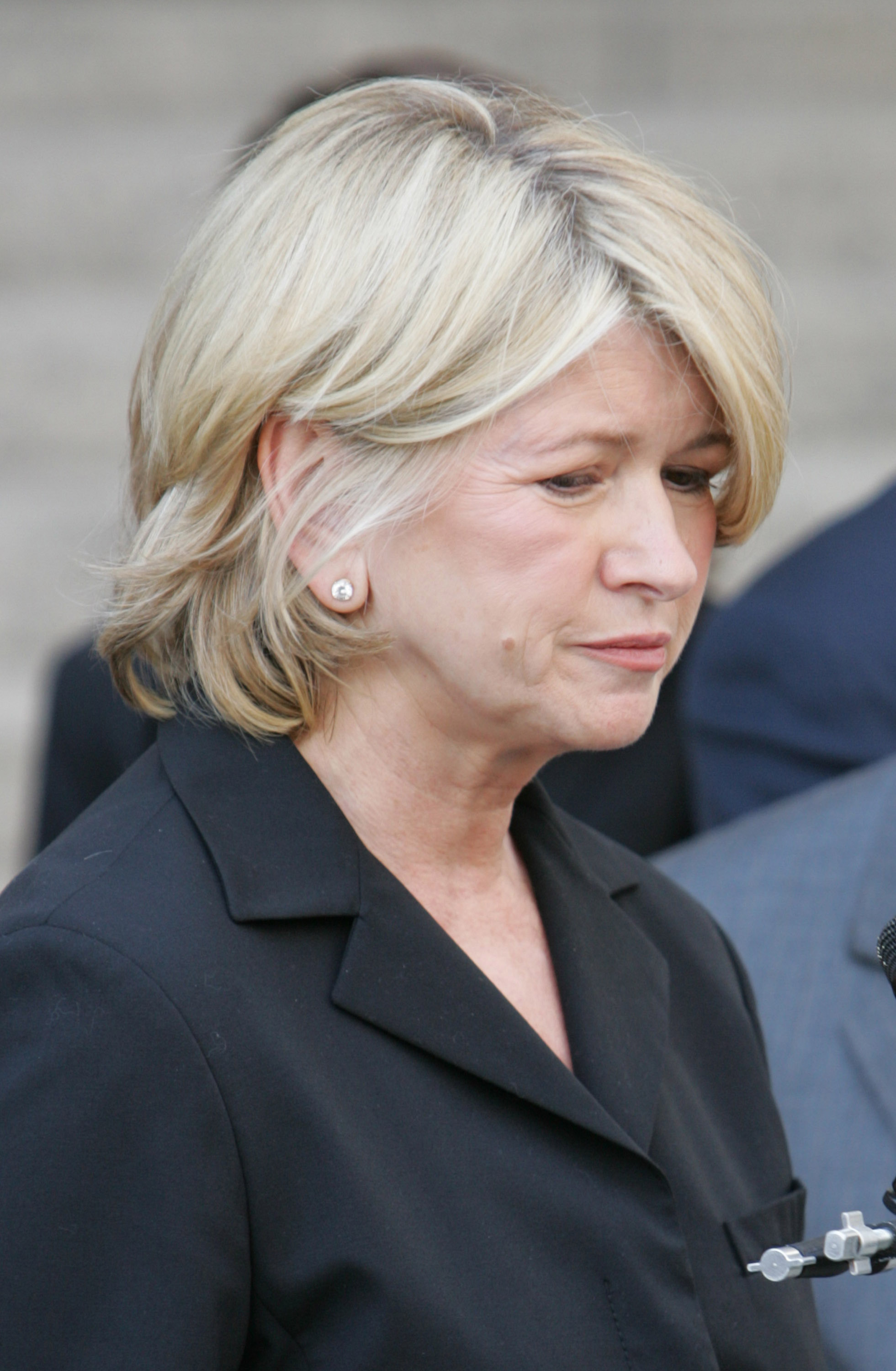 Martha Stewart outside the US District Courthouse on July 16, 2004 in New York City | Source: Getty Images