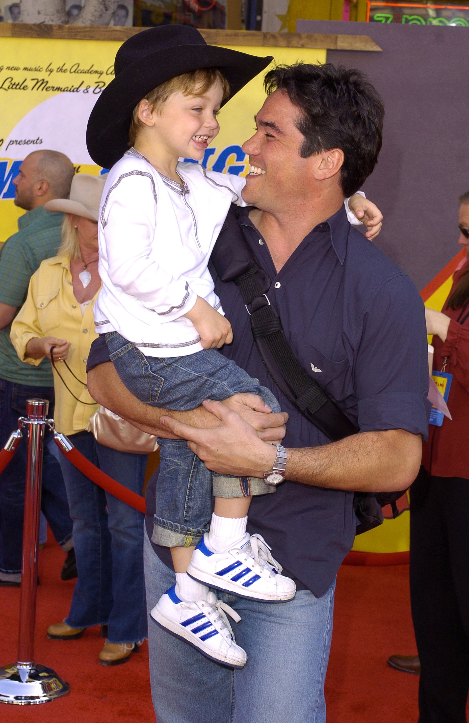 Dean Cain and his son Christopher Cain during the "Home on the Range" premiere in Hollywood, California, on March 21, 2004 | Source: Getty Images