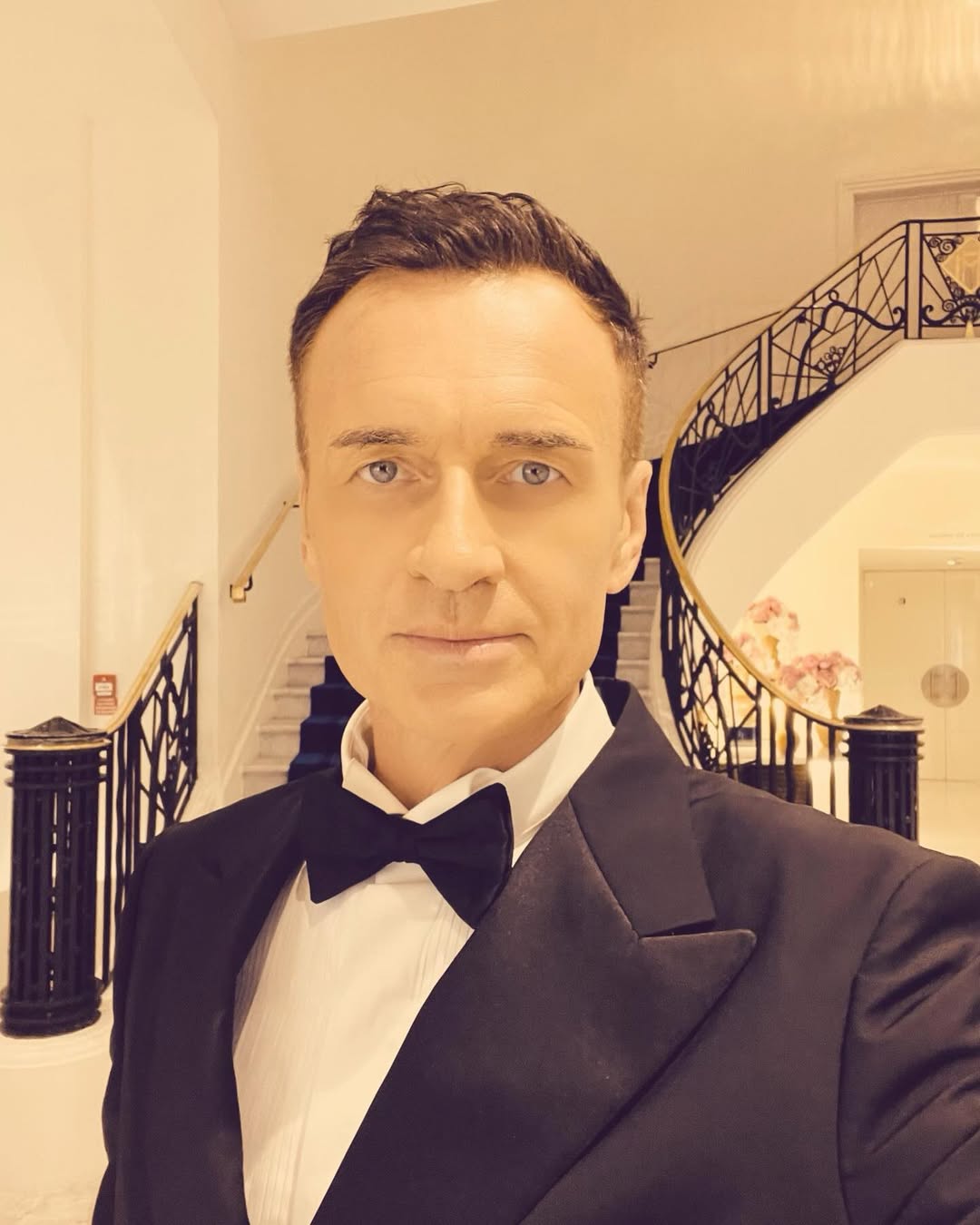 Julian McMahon at the Hôtel Martinez dressed for the screening of his movie "The Surfer" at Cannes, dated May 22, 2024 | Source: Instagram/julianmcmahonofficial