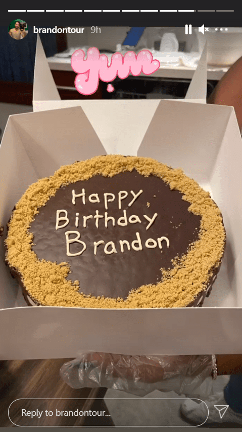 A picture of a cake with the words "Happy Birthday Brandon" inscribed on it. | Photo: Instagram/brandontour