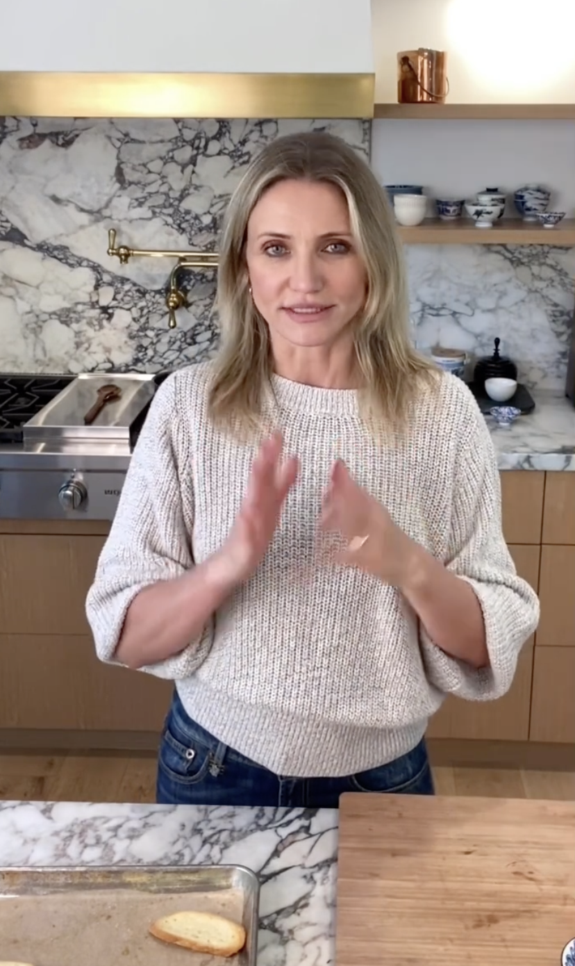 Cameron Diaz in her kitchen, dated September 2022 | Source: Instagram/camerondiaz