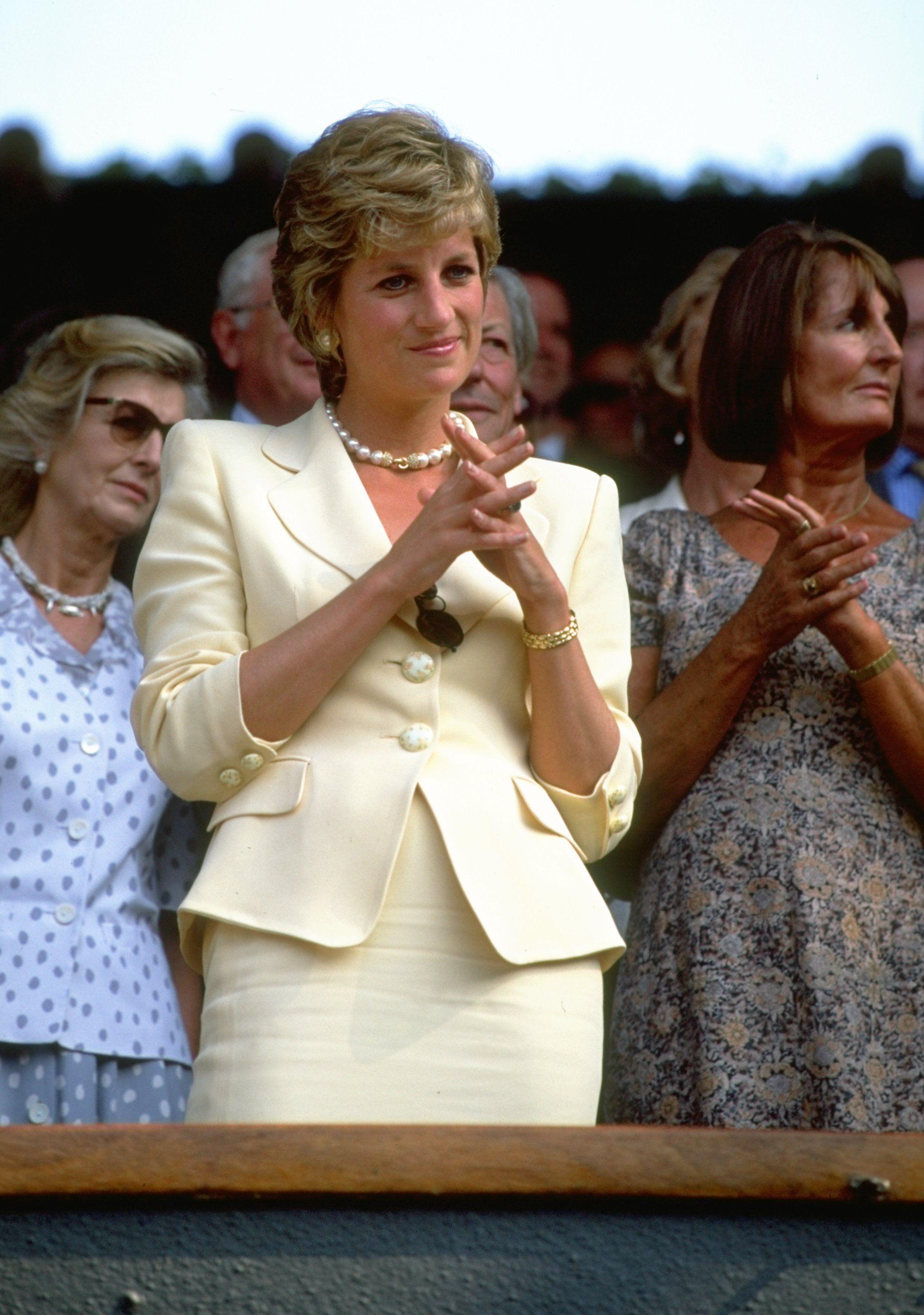 Diana, princesa de Gales en el campeonato de tenis sobre césped de Wimbledon en 1995. || Foto: Getty Images