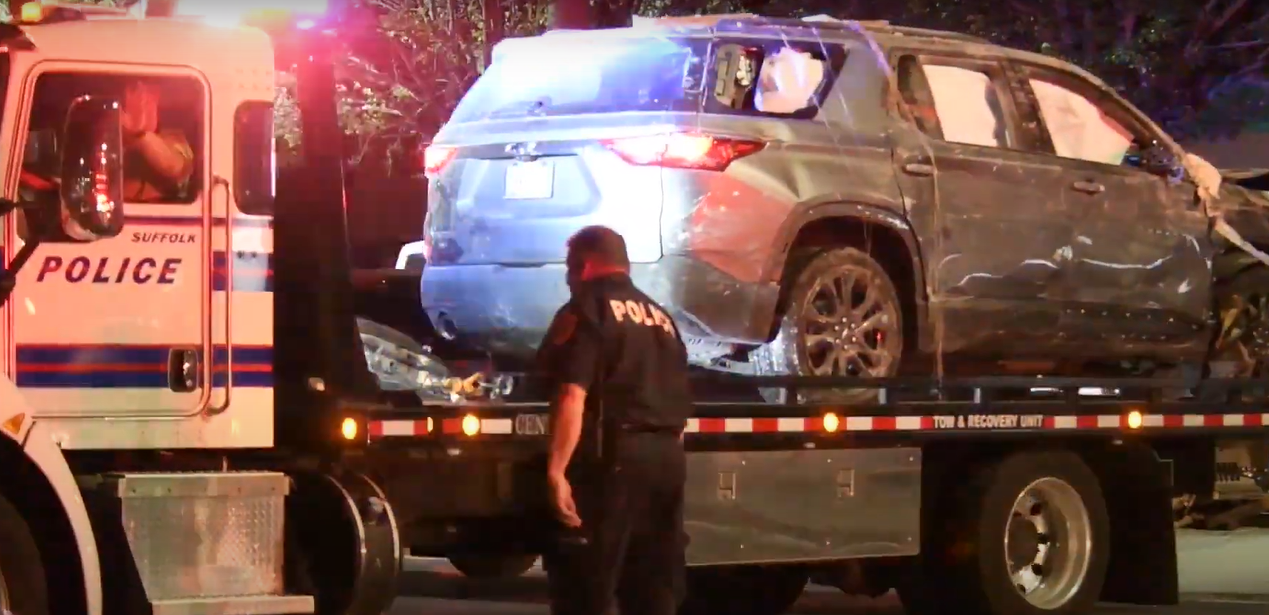 The fateful minivan that killed four innocent lives, including Officer Rennhack | Source: YouTube / New York Post