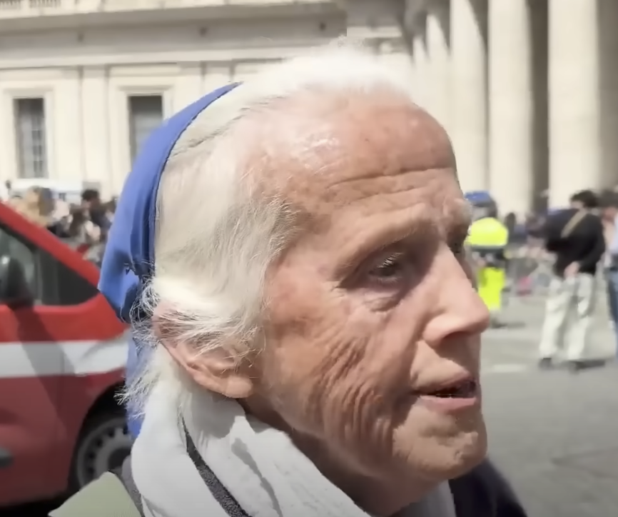 A close-up shot of Sister Genevieve. | Source: YouTube/Telemundo News