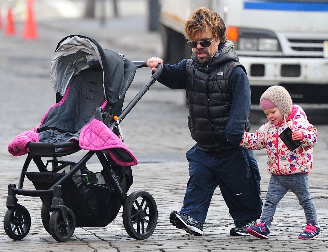  Peter Dinklage and his daughter are seen in the Meat Packing District on January 15, 2014 i | Source: Getty Images
