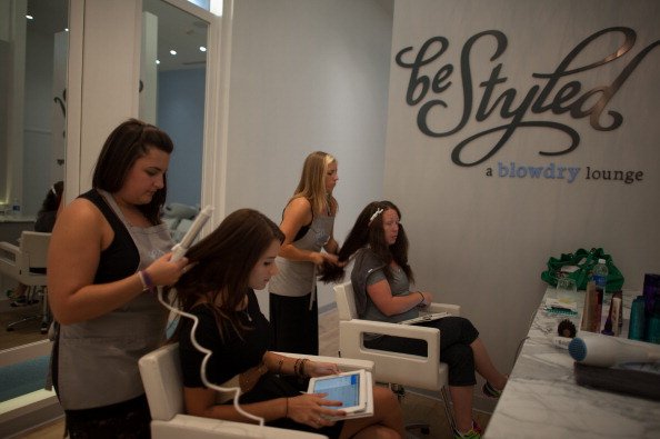 Le centre commercial The Street de Chestnut Hill est le dernier salon Blow Dry à voir le jour cette année. |Photo : Getty Images