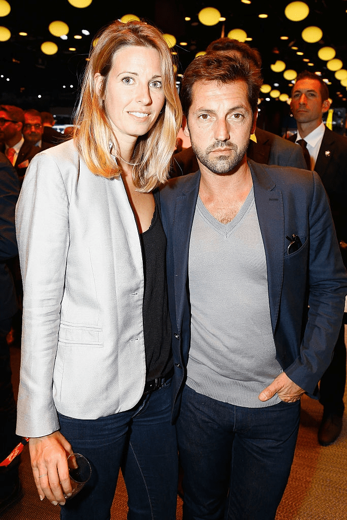 Frédéric Diefenthal et son épouse Gwendoline Hamon participent à la fête Renault au "Mondial de l'Automobile" au Parc des Expositions Porte de Versailles le 29 septembre 2016 à Paris, France. | Photo : Getty Images Frédéric Diefenthal et son épouse Gwendoline Hamon participent à la fête Renault au "Mondial de l'Automobile" au Parc des Expositions Porte de Versailles le 29 septembre 2016 à Paris, France. | Photo : Getty Images