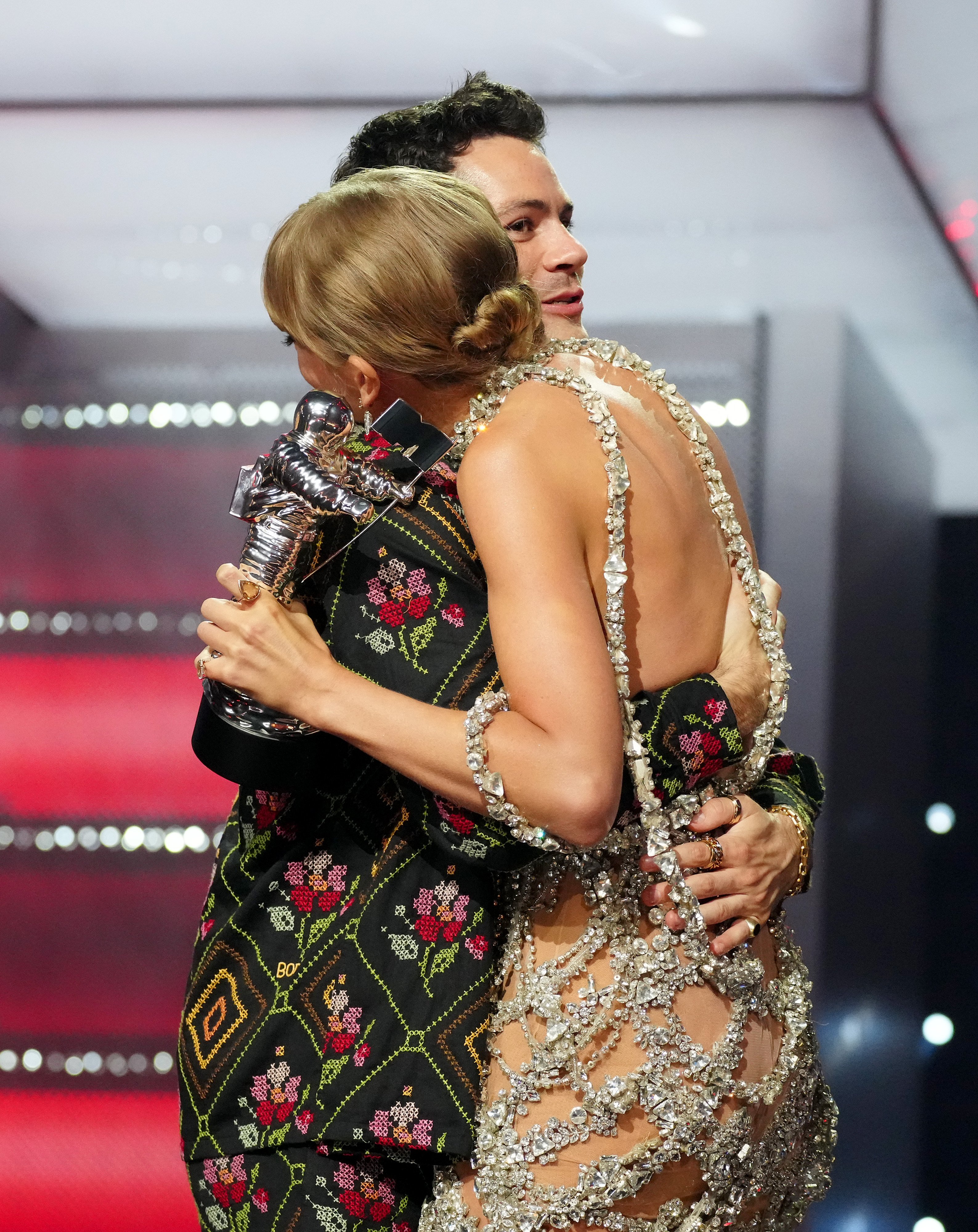 Dylan O'Brien and Taylor Swift are pictured hugging accept the Video of the Year award for 'All Too Well (10 Minute Version) (Taylor's Version) (From the Vault)' at Prudential Center on August 28, 2022, in Newark, New Jersey | Source: Getty Images