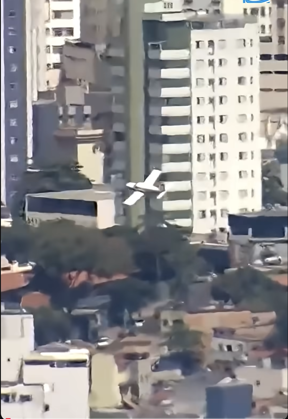 A photo of the doomed plane moments before the crash taken from a video posted on May 5, 2026. | Source: YouTube/@France24_en