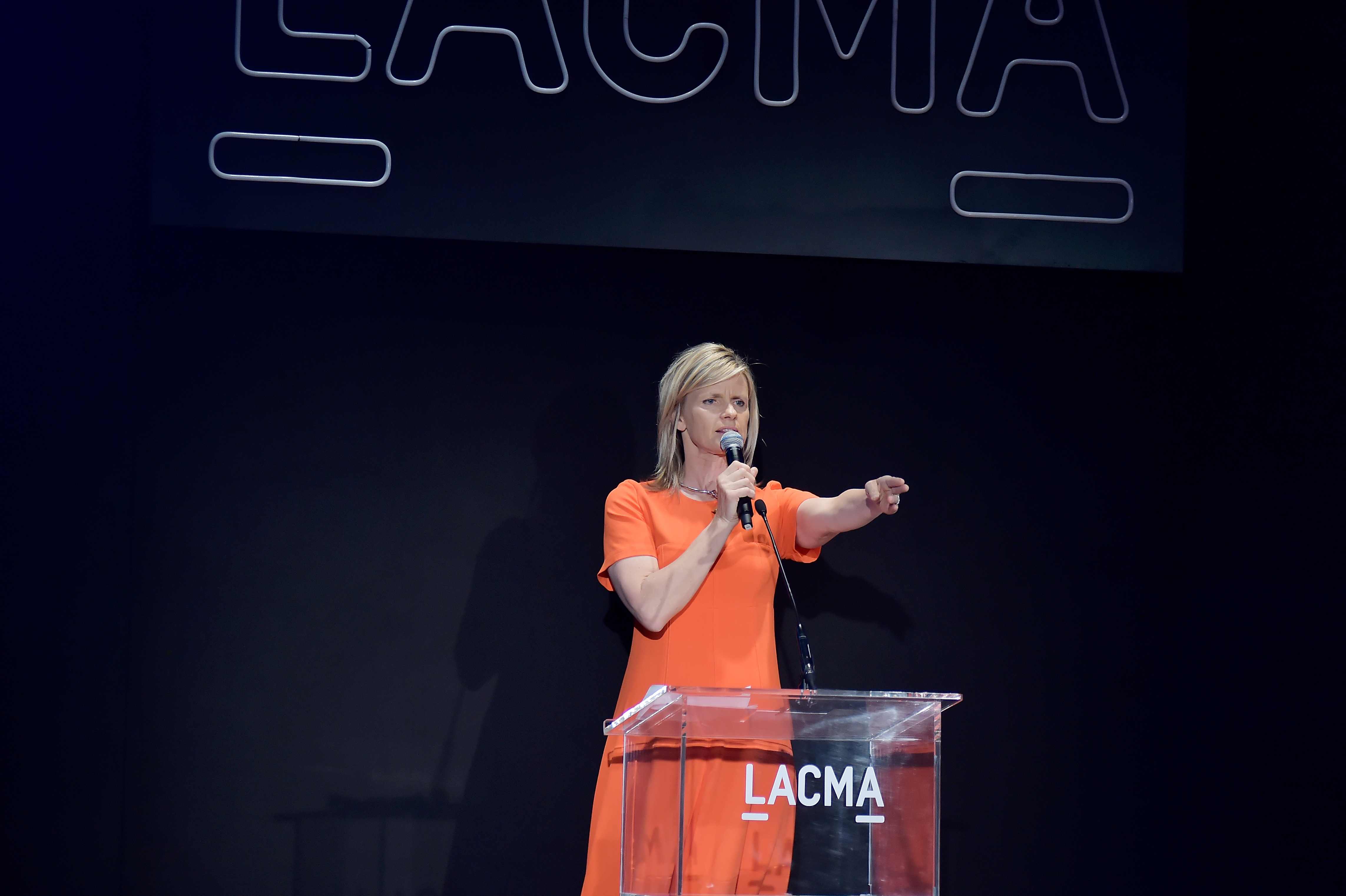LACMA Trustee and Collectors Committee Auctioneer at the LACMA 2018 Collectors Committee Gala at LACMA on April 21, 2018 in Los Angeles, California. | Source: Getty Images