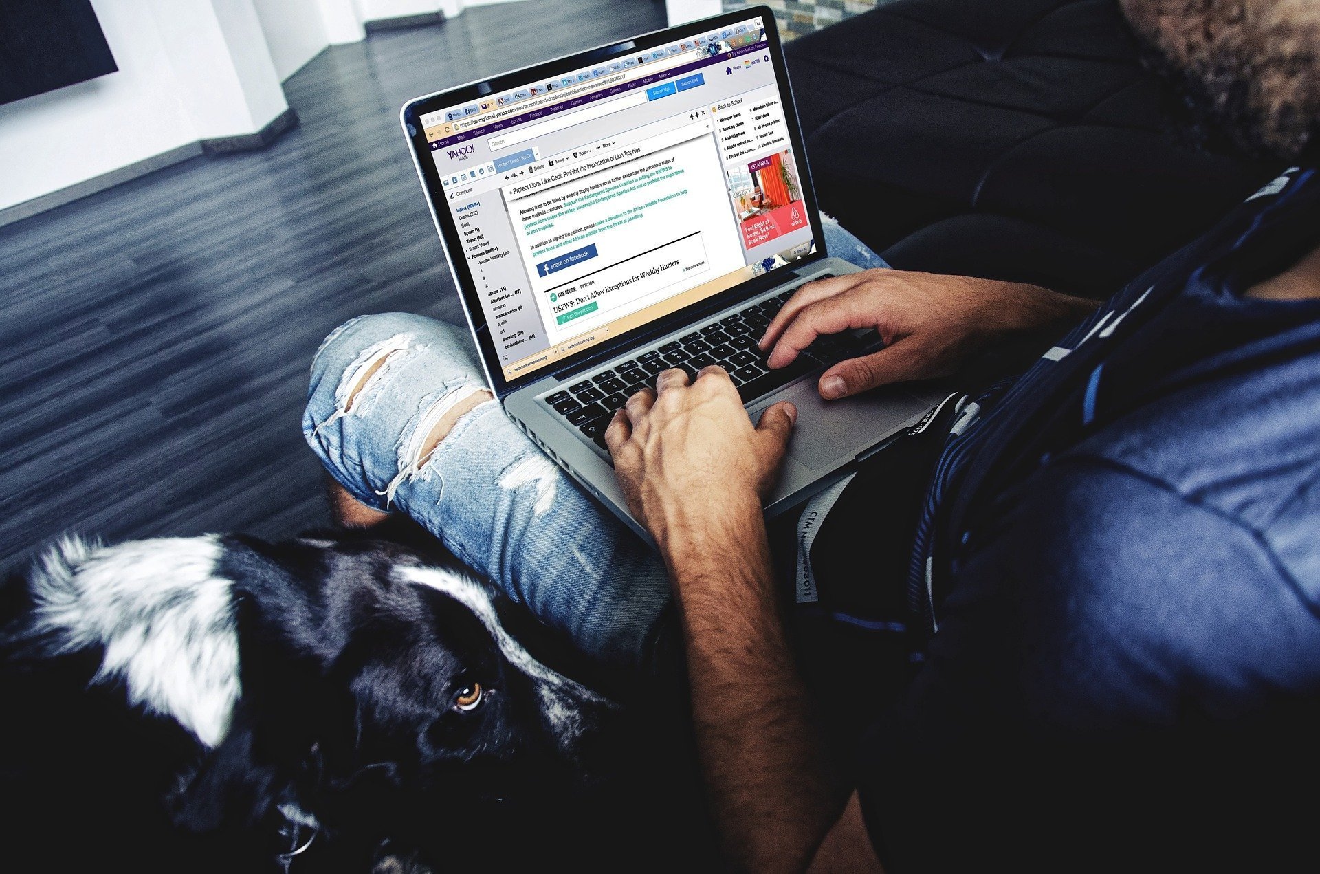 Man using Facebook on a laptop. | Photo: Pixabay